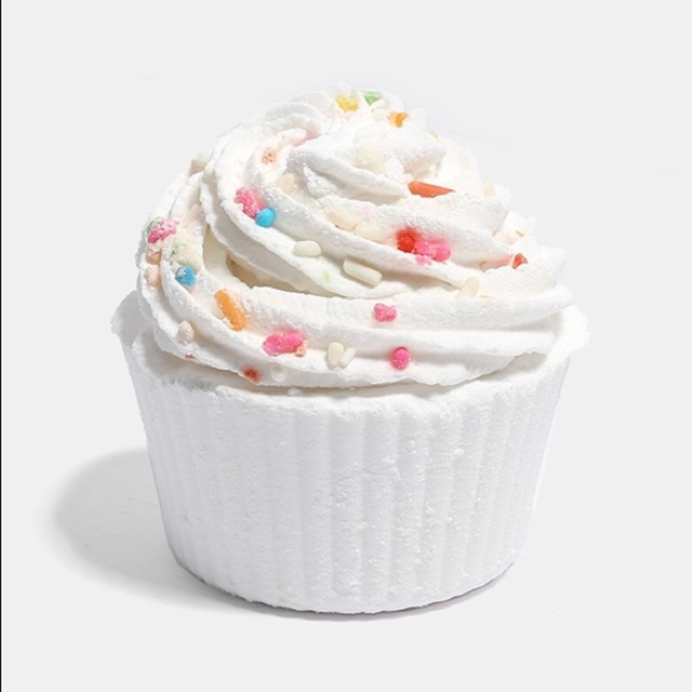 🎂ALL NATURAL BATH BOMB CUPCAKE SPRINKLES VANILLA